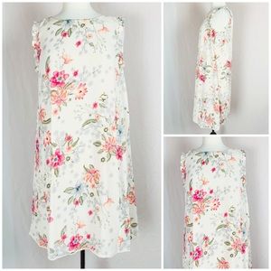 Everleigh NWT Size M Floral Shift Ivory Pink Dress